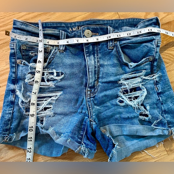 American Eagle Next Level Stretch Hi-Rise Distressed Jean Shorts 6 - Picture 6 of 6
